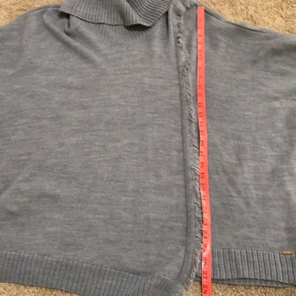 Ivanka Trump grey cowl Dolman Size L Sweater - Picture 8 of 8